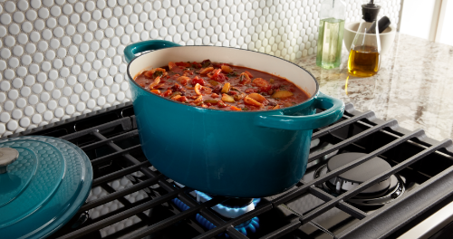 DUTCH OVENS: WHAT IS IT AND HOW TO COOK WITH ONE